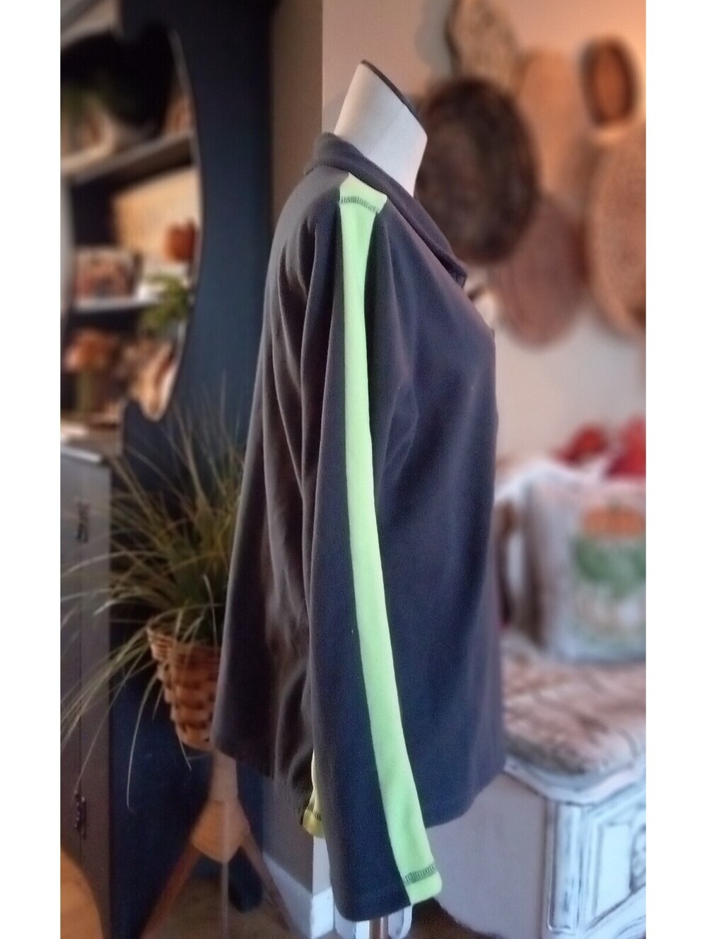 Old Navy Women’s Quarter Zip Long Sleeve Pullover Fleece Size XL Gray/Lime Green - Picture 4 of 9